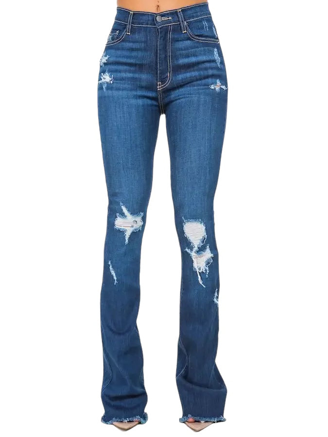 a woman wearing a pair of blue jeans