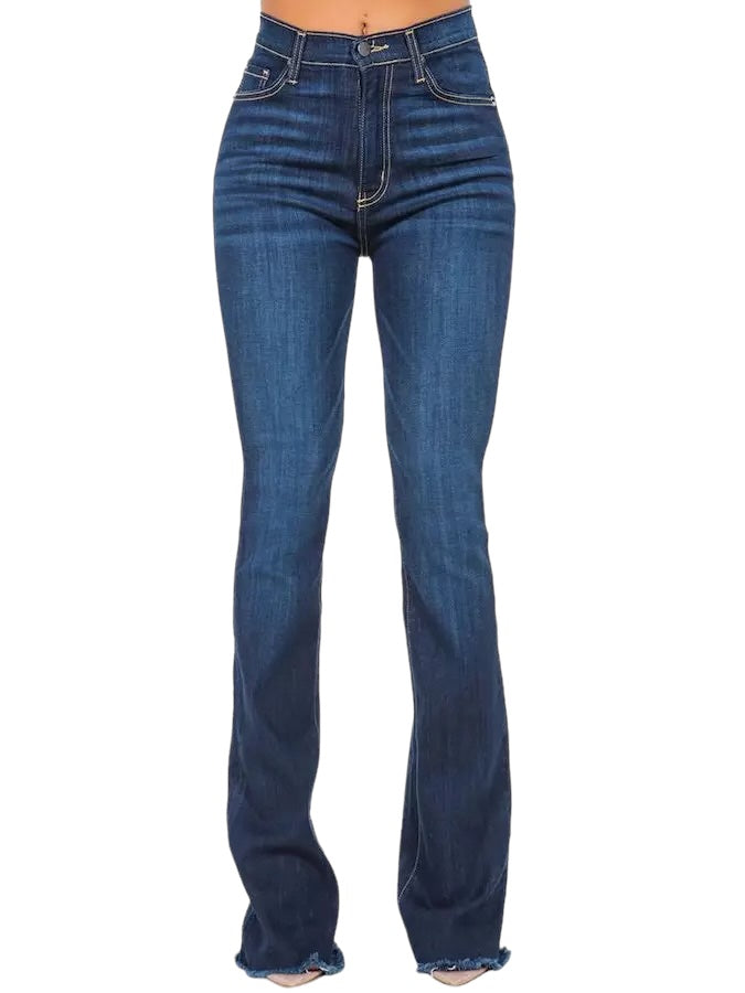 a woman wearing a pair of blue jeans