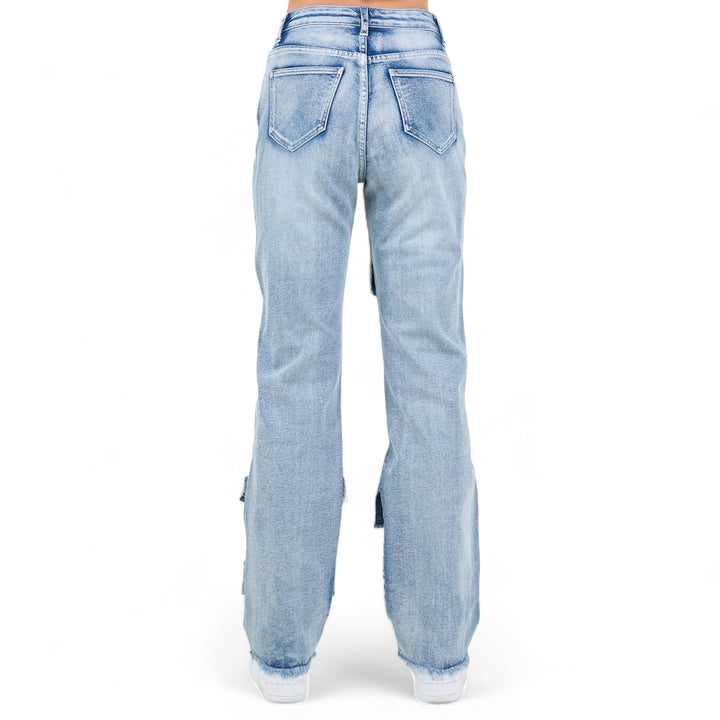 a woman wearing a pair of blue jeans